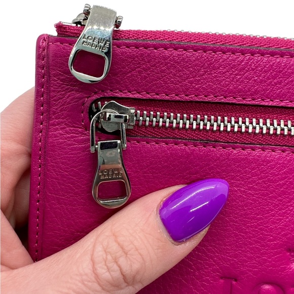 LOEWE LIKE NEW RASPBERRY PINK LEATHER POUCH 6.6 L  x 5 H - Picture 11 of 14